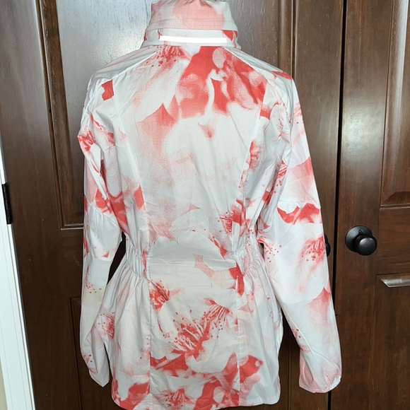 Adidas Medium Windbreaker With Hidden Hood Like New - Picture 6 of 11